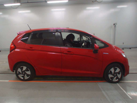 2013 Honda Fit Hybrid GP5[2]