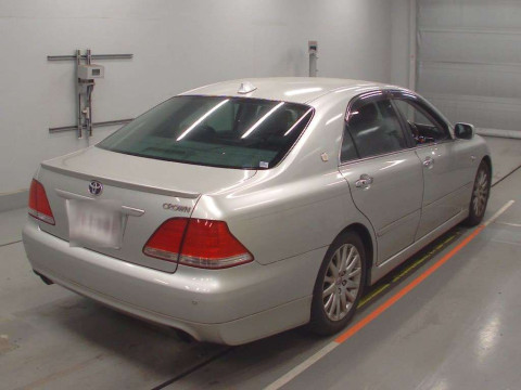 2004 Toyota Crown GRS182[1]