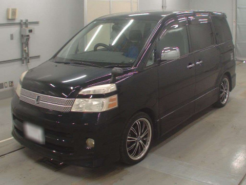 2005 Toyota Voxy AZR60G[0]