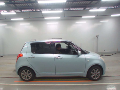 2008 Suzuki Swift ZC71S[2]