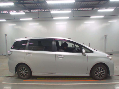 2012 Toyota Wish ZGE20G[2]