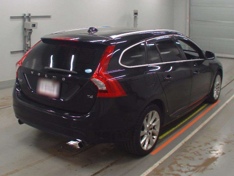 2014 Volvo V60 FB4164T[1]