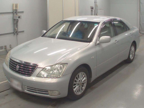 2004 Toyota Crown GRS182[0]