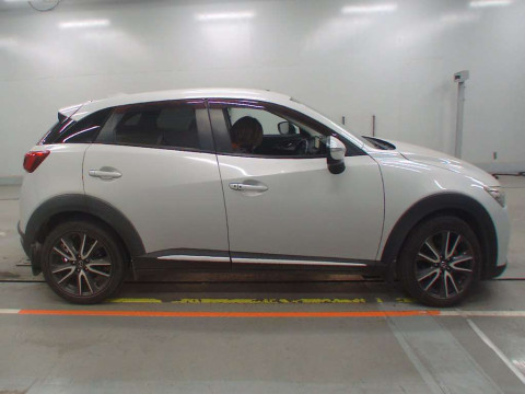 2016 Mazda CX-3 DK5FW[2]