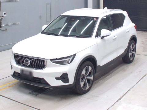 2023 Volvo XC40 XB420TXCM[0]