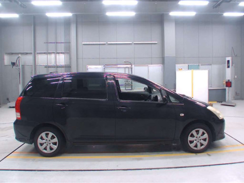 2006 Toyota Wish ZNE10G[2]