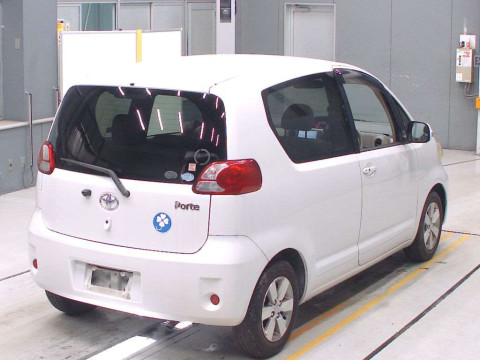 2010 Toyota Porte NNP11[1]