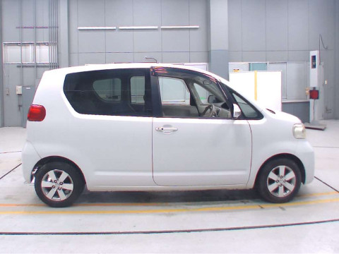 2010 Toyota Porte NNP11[2]