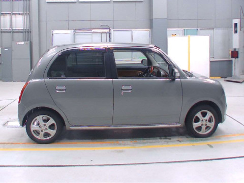 2008 Daihatsu Miragino L650S[2]