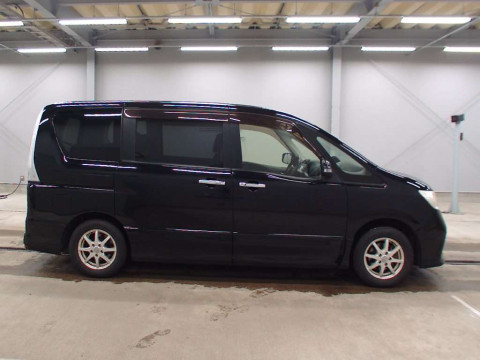 2012 Nissan Serena FC26[2]