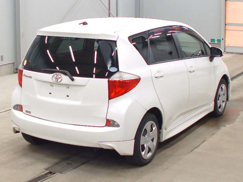 2012 Toyota Ractis NSP120[1]