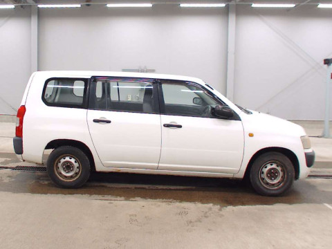 2004 Toyota Probox Van NCP55V[2]