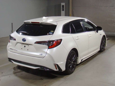 2020 Toyota Corolla Touring Wagon ZWE211W[1]