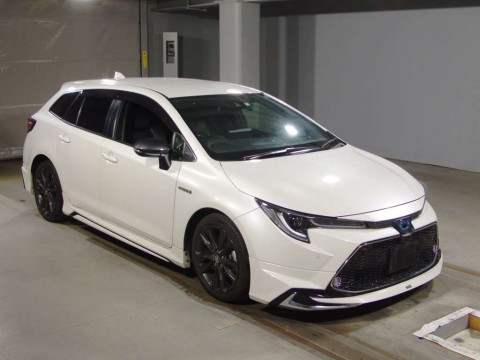 2020 Toyota Corolla Touring Wagon ZWE211W[2]