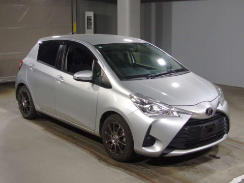 2017 Toyota Vitz NSP130[2]