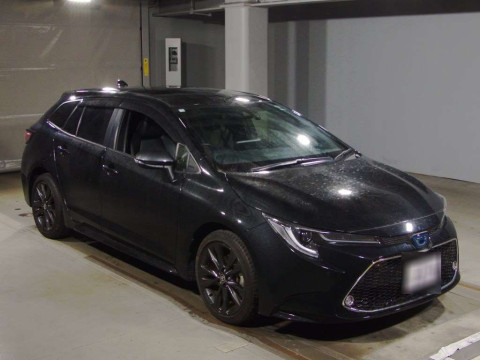 2020 Toyota Corolla Touring Wagon ZWE211W[2]