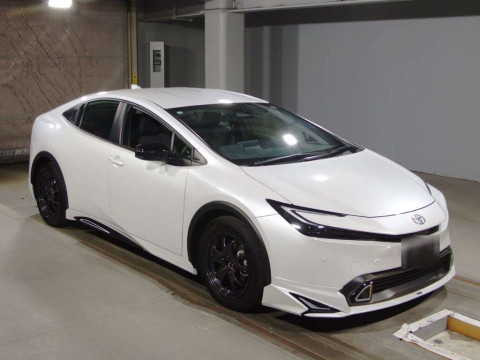 2023 Toyota Prius ZVW60[2]