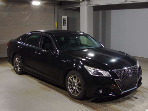 2014 Toyota Crown Hybrid AWS210[2]