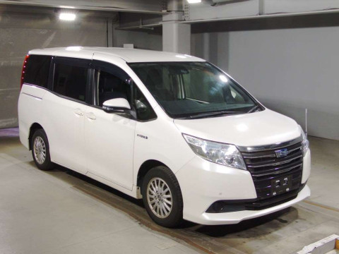 2016 Toyota Noah ZWR80G[2]