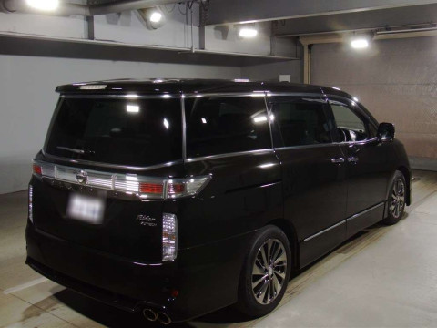 2015 Nissan Elgrand PE52[1]