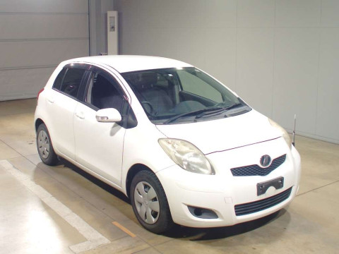 2008 Toyota Vitz SCP90[2]