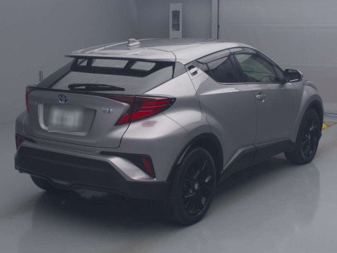 2021 Toyota C-HR ZYX11[1]