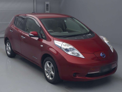 2012 Nissan Leaf ZE0[2]