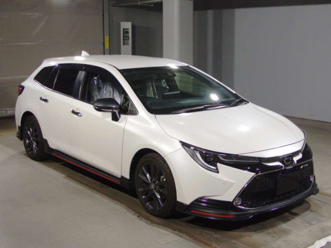 2020 Toyota Corolla Touring Wagon ZRE212W[2]