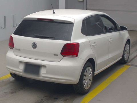 2010 Volkswagen Polo 6RCBZ[1]