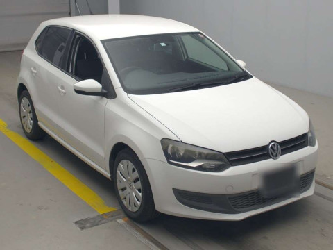 2010 Volkswagen Polo 6RCBZ[2]