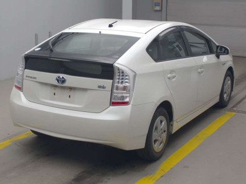 2010 Toyota Prius ZVW30[1]