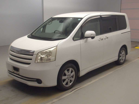 2010 Toyota Noah ZRR70G[0]