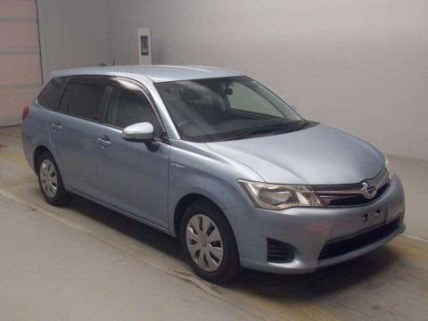 2013 Toyota Corolla Fielder NKE165G[2]