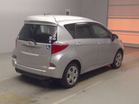 2012 Toyota Ractis NCP122[1]