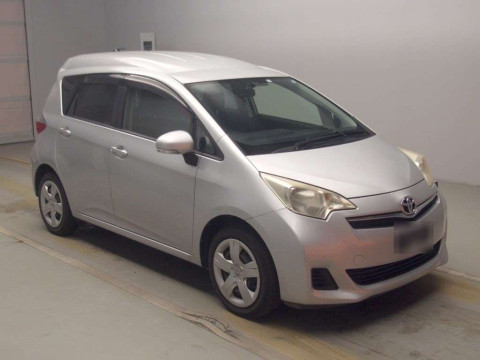 2012 Toyota Ractis NCP122[2]