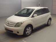 2004 Toyota IST