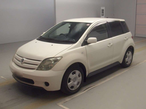 2004 Toyota IST NCP60[0]