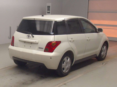 2004 Toyota IST NCP60[1]