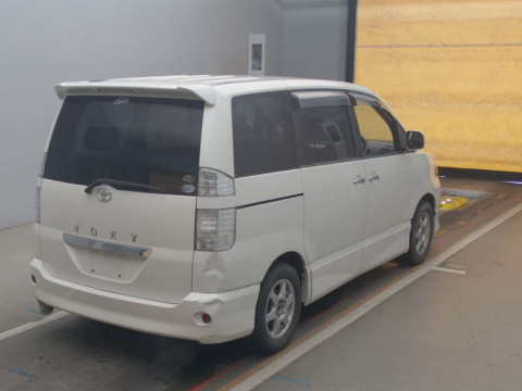 2007 Toyota Voxy AZR60G[1]