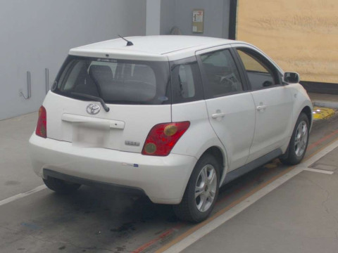 2003 Toyota IST NCP60[1]