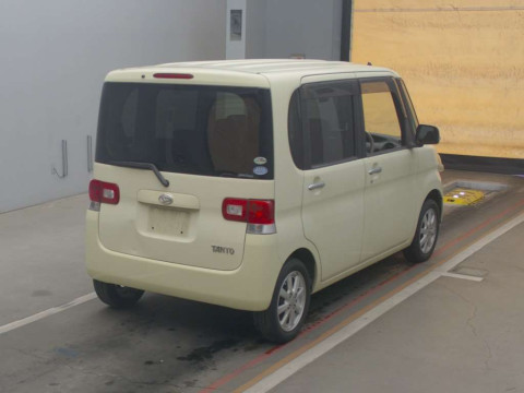 2010 Daihatsu Tanto L375S[1]