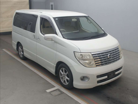 2005 Nissan Elgrand ME51[2]