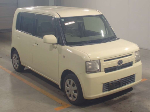 2013 Toyota Pixis Space L575A[2]