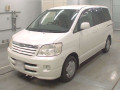 2002 Toyota Noah