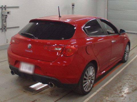 2014 Alfa Romeo Giulietta 940141[1]