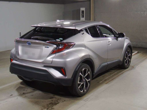 2017 Toyota C-HR ZYX10[1]