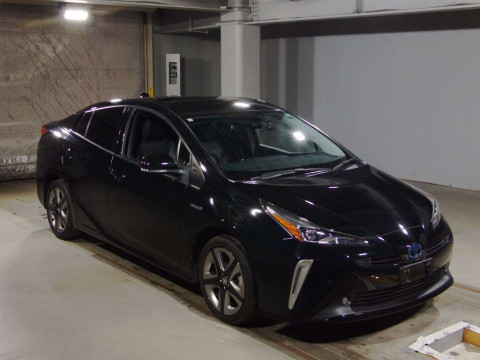 2020 Toyota Prius ZVW55[2]