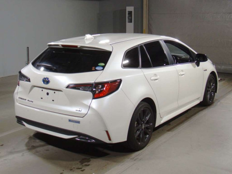 2020 Toyota Corolla Touring Wagon ZWE211W[1]