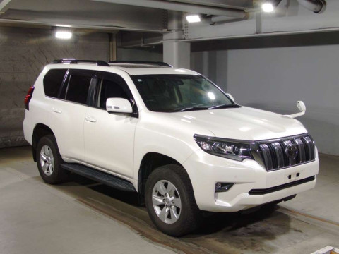 2018 Toyota Land Cruiser Prado GDJ150W[2]