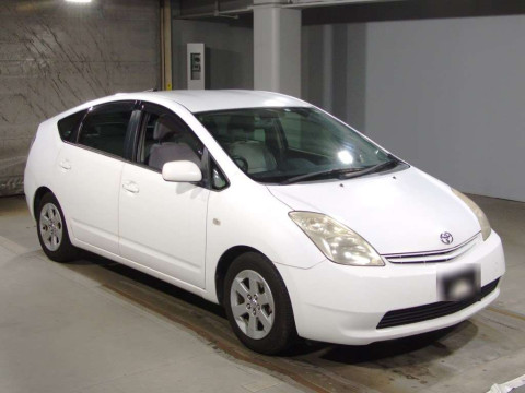 2004 Toyota Prius NHW20[2]